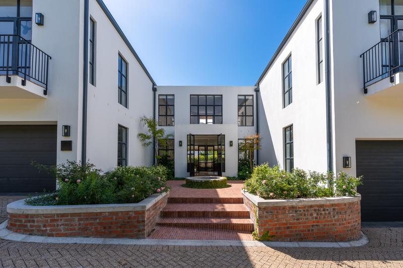 To Let 6 Bedroom Property for Rent in Constantia Western Cape